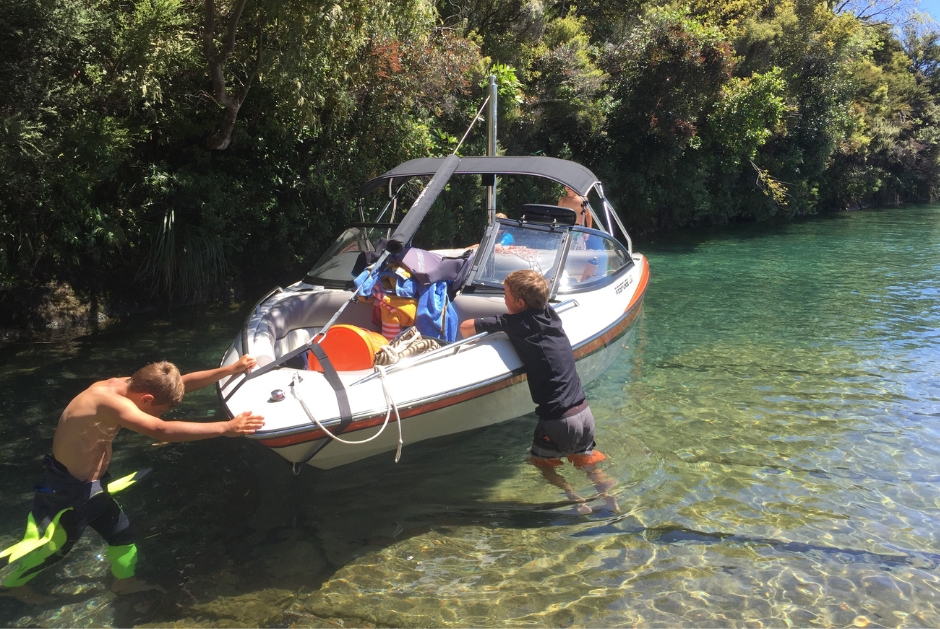 The Point Villas Taupo - Boating at the Point