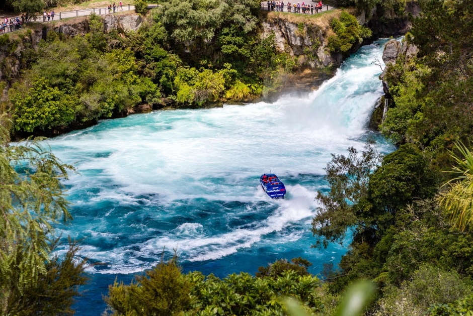 The Point Villas Taupo - Lake Taupo Jet Boating