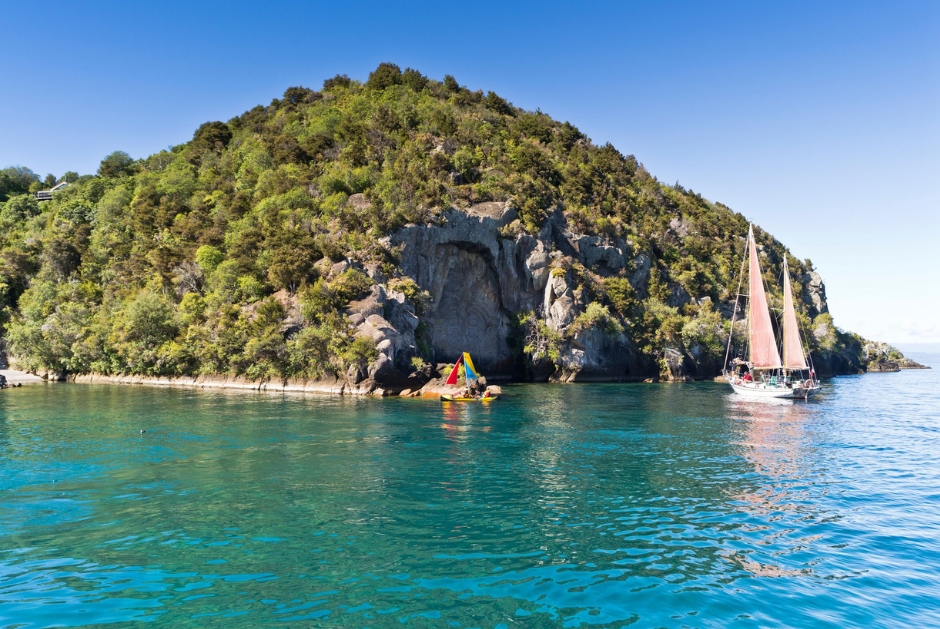 The Point Villas Taupo - Rock Carvings and Water Activities