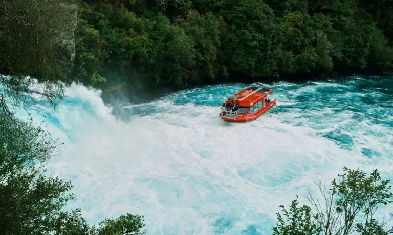 A Luxury Guide to Taupō: 5 Unforgettable Experiences Near The Point Villas