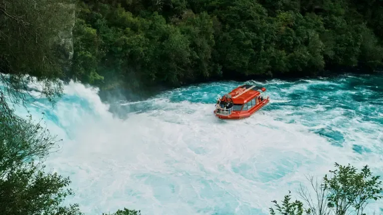 A Luxury Guide to Taupō: 5 Unforgettable Experiences Near The Point Villas